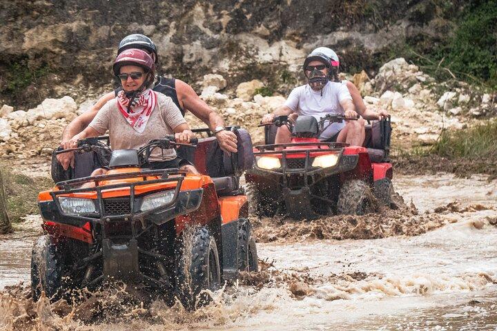 ATV 4×4+シュノーケリング+ビーチクラブ+ランチ+サボレス・デ・コズメル