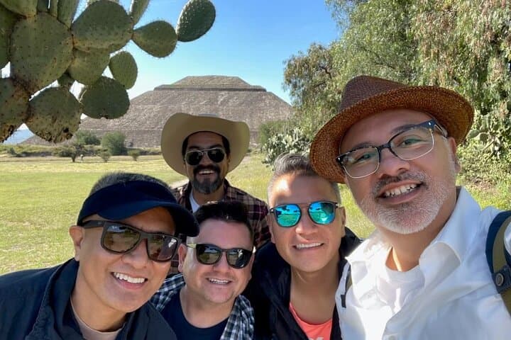 Wildlife and Ancient Expedition Tour in Teotihuacan Safari