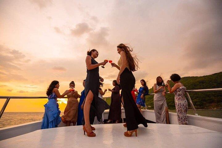 Excursão Scenic Promthep & Krating Cape Dining Experience