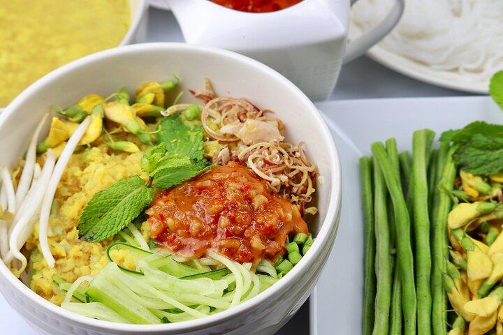 Authentic Local Breakfast & Hidden Morning Life Tour