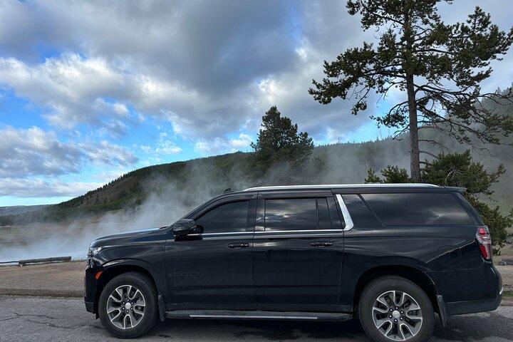 Yellowstone Park Private Customizable Tour from Jackson Hole
