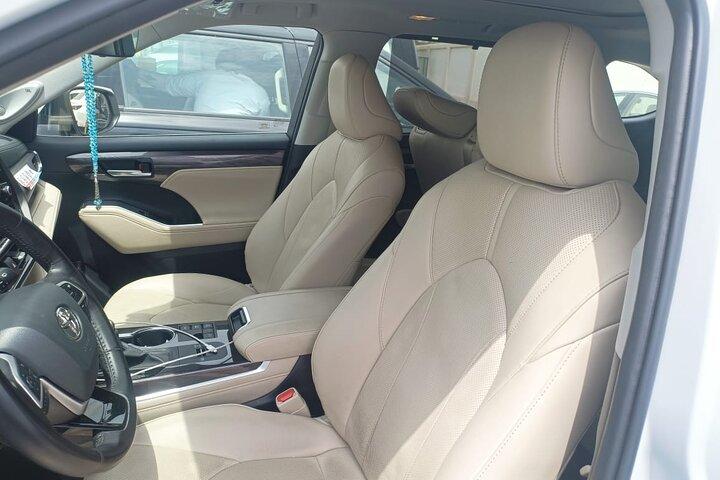 ドバイ アブダビ シャルジャ空港 SUV 送迎