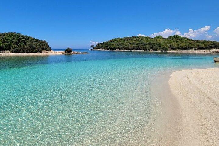 Esplora il tour delle Maldive d'Europa da Tirana Durazzo a Saranda