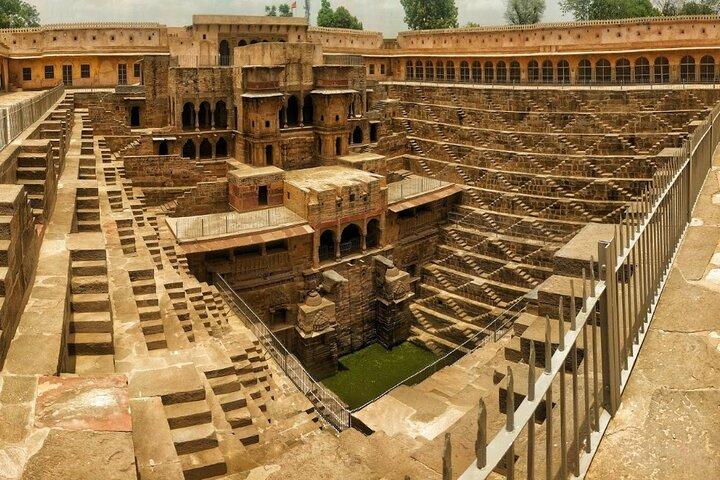 Jaipur till Agra dagstur med Fatehpur Sikri och Abhaneri