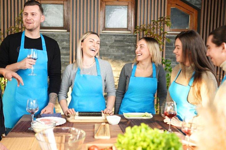 Corso di cucina di sushi in un Wine Bar locale di Atlanta