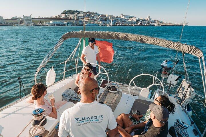 Lisbon Small Group Day Cruise with Historic Commentary & a Drink