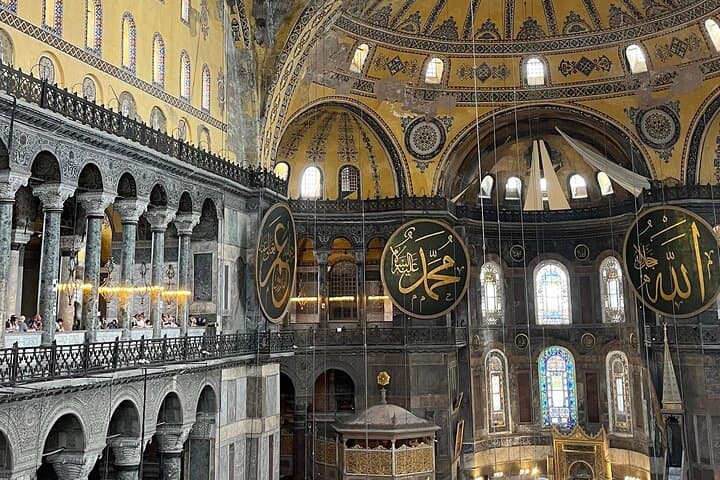 Private Guided Istanbul Tour – Hagia Sophia, Blue Mosque, Topkapi