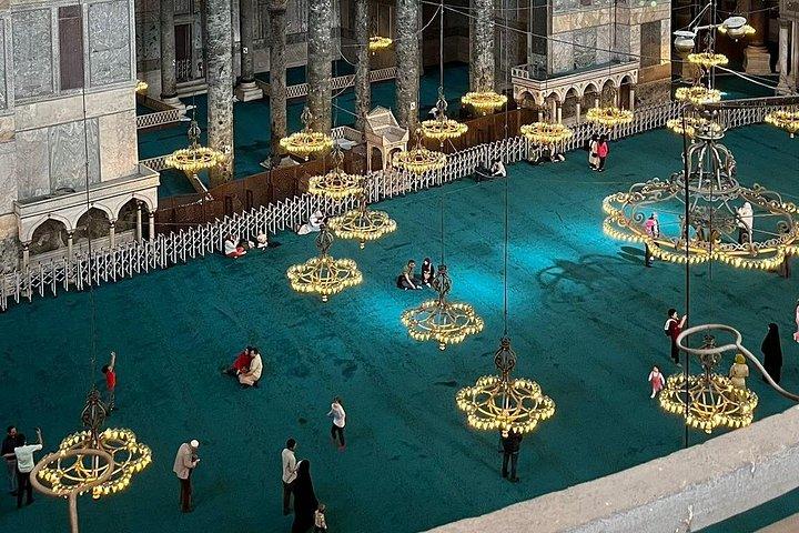Tour guidato privato di Istanbul – Santa Sofia, Moschea Blu, Topkapi