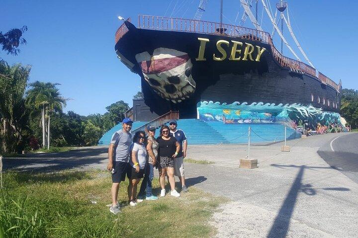 Private Tour in Roatán with a Professional Guide