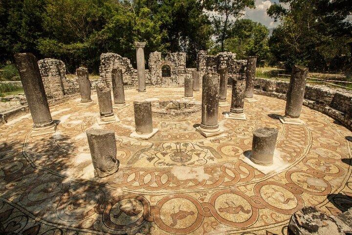 レクレシ城,ブルーアイ,古代都市ブトリントとクサミル