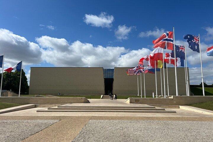 Normandie D-dagens stränder och Caen Memorial privat tur från Paris