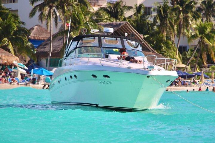 Navegue com estilo em nosso iate de 48 pés em Cancún para 15 pessoas