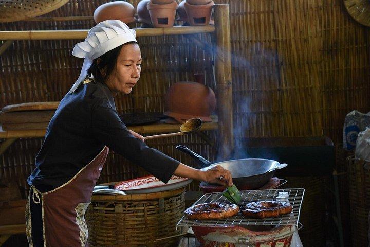 チェンマイ ランナー 地元の人々とタイ北部料理体験