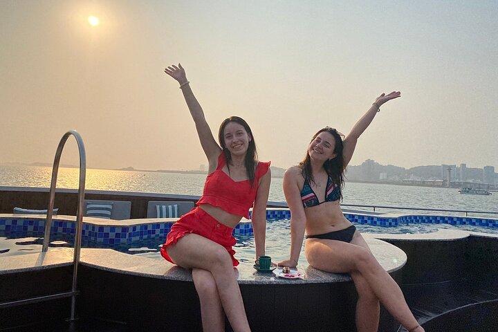 Luxe Ha Long Symphony Cruise naar Sung Sot Cave & Titop Island