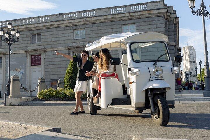 「マドリード：トゥクトゥクでパノラマビューを満喫（送迎あり）」