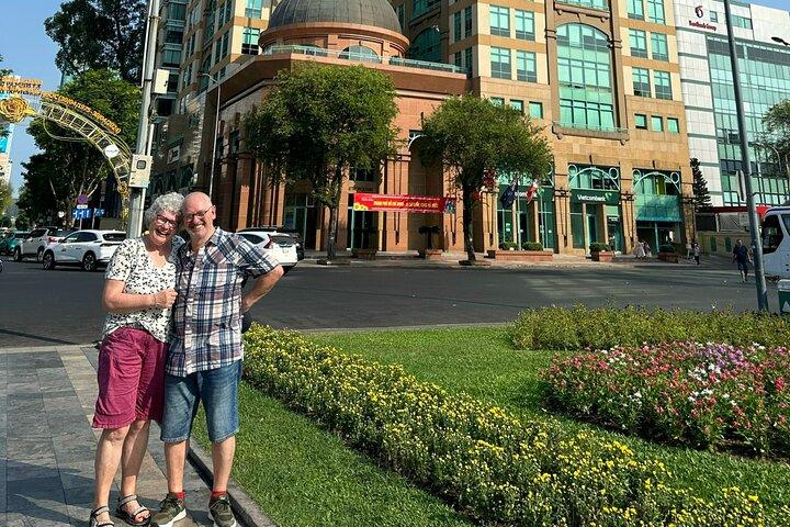 Excursão de dia inteiro pela cidade de Ho Chi Minh com excursão em terra