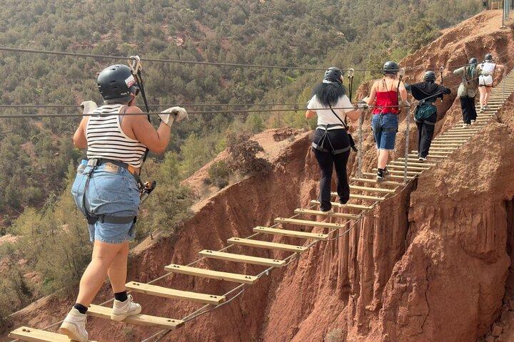 Avventura in ziplining sulle montagne dell'Alto Atlante