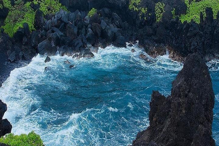 Deluxe Road to Hana Rainforest and Waterfall Experience från Oahu