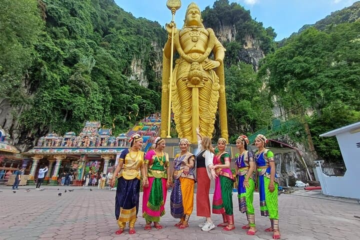 Explore Cameron Highlands: Full-Day Tour with Scenic Batu Caves