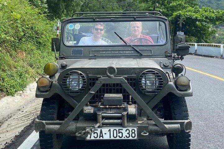 Hue naar Hoi An per Jeep Exclusieve privétour via Hai Van Pass