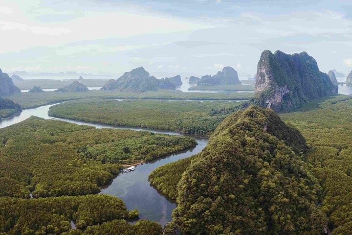 Excursão de barco em Phang Nga Bay com canoagem