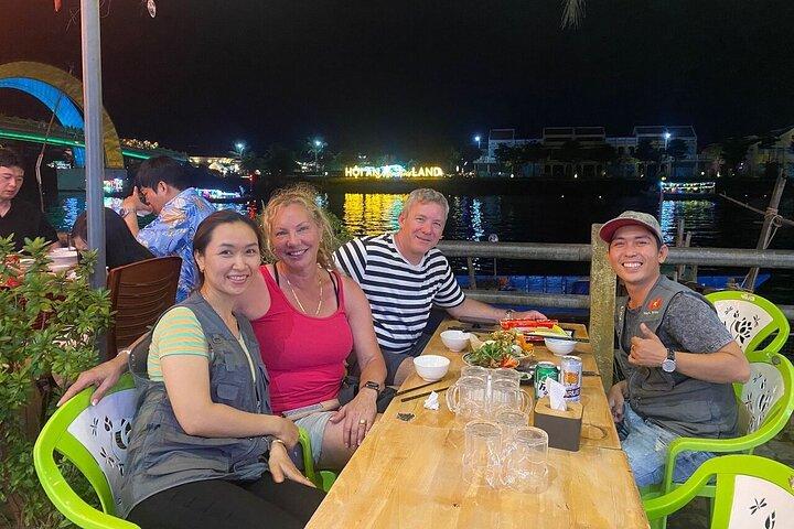 Vespa-Food-Tour in Hoi An, genießen Sie lokale Aromen und Street Food