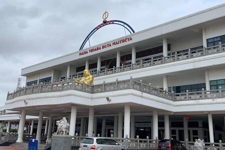 1 dag Batam City Tour met veerbootticket, lunch en massage