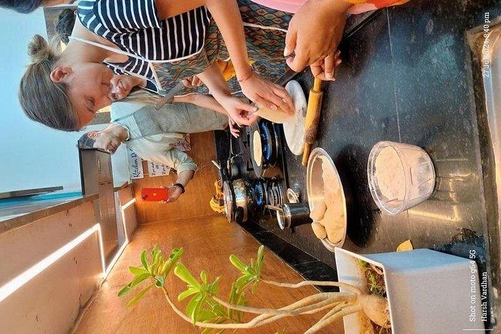 ジャイプールでインド人家族と料理教室（送迎無料）