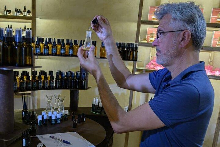 Grasse: Atelier de criação de perfumes 100% naturais
