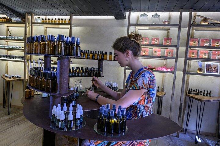 Grasse: Atelier de criação de perfumes 100% naturais