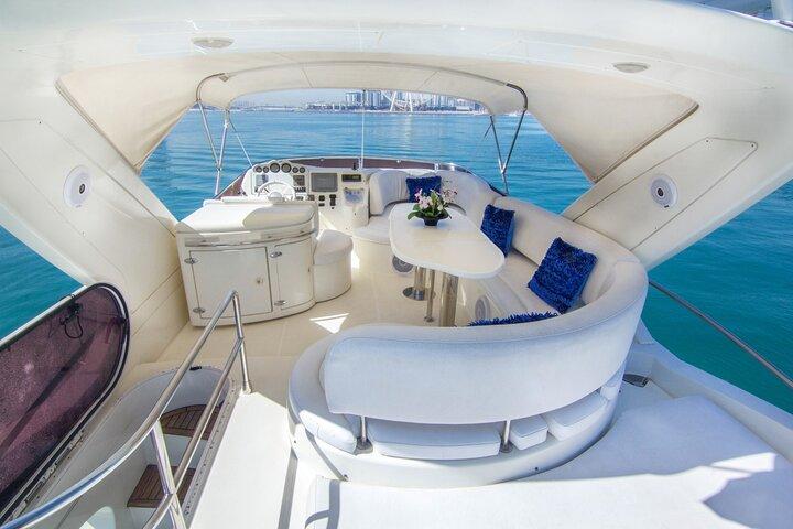 Location de yacht de luxe : Dubai Marina, Atlantis The Palm & Burj Al Arab