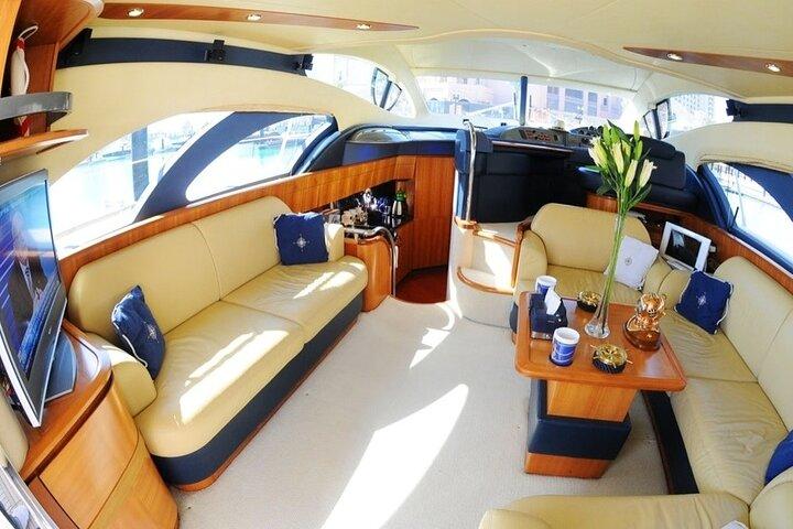 Luxusyachtcharter: Dubai Marina, Atlantis The Palm & Burj Al Arab