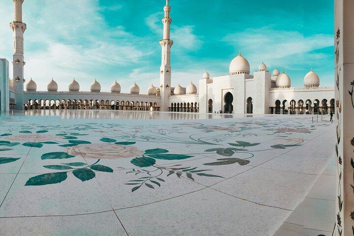 Abu Dhabi Tour - Een reis door geschiedenis, cultuur en luxe
