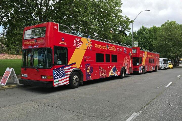 City Sightseeing Seattle Hoho ônibus e fechaduras ou cruzeiro portuário