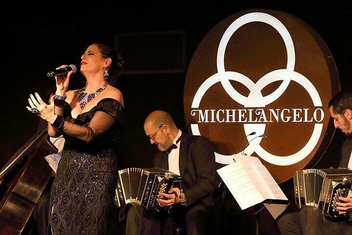 Tango Cena-Show Michelangelo Buenos Aires y paseo en Bus Clásico