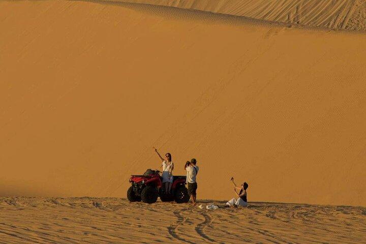 Betagende solnedgang ved Mui Ne Sand Dunes: En must-see-oplevelse