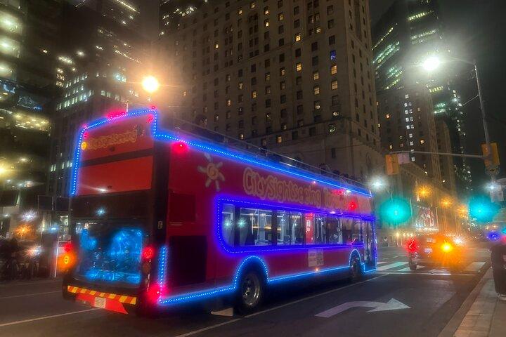 市内観光トロントガイド付き夜行バスツアー