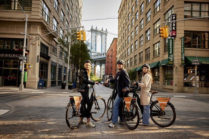 Downtown Bike Tour with Stylish Dutch Bikes