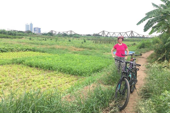 半日ハノイ自転車ツアー 街と田舎を巡る