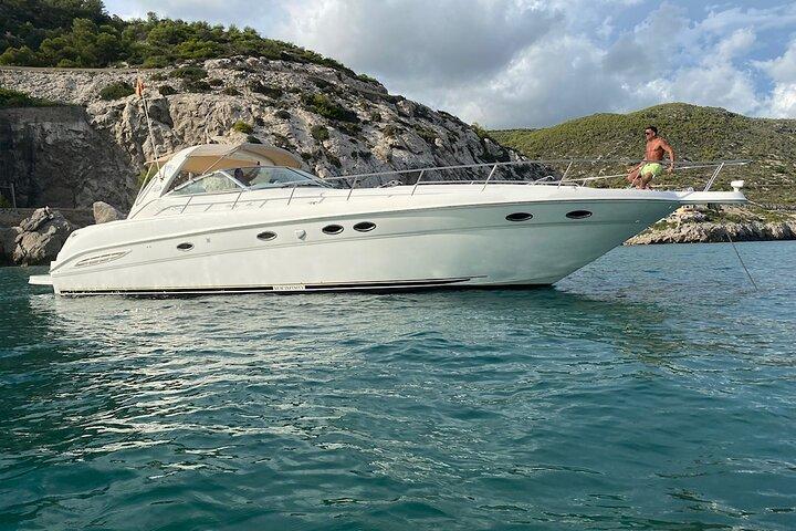 Shared Yacht Tour with Drinks Lunch and Snorkeling