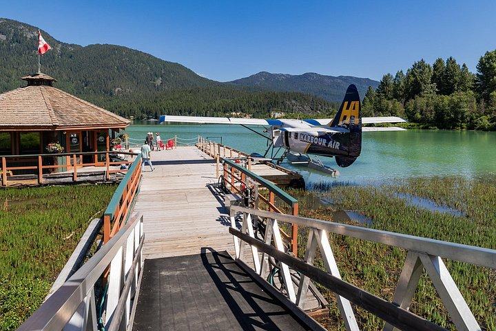 バンクーバーからウィスラーシーニック水上飛行機送迎：片道