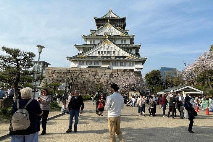 Visita guiada ao Castelo de Osaka e ao Museu Histórico de Osaka