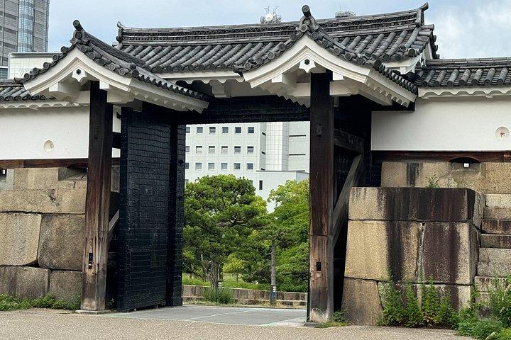 大阪城と大阪歴史博物館のガイドツアー