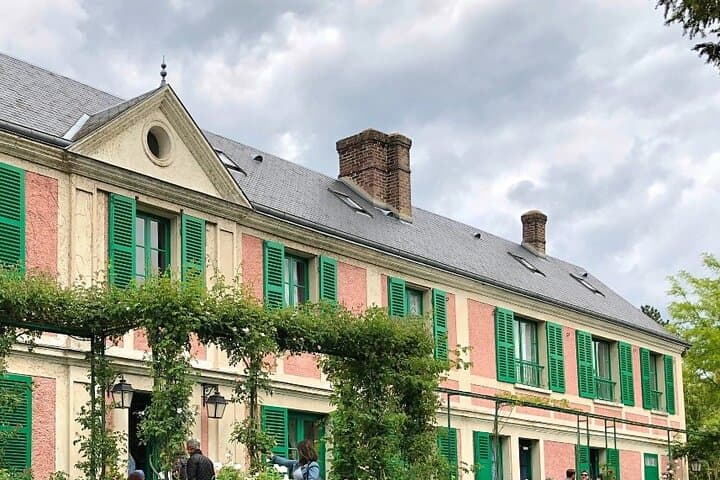 Giverny Monet House Half Day Private Tour from Paris