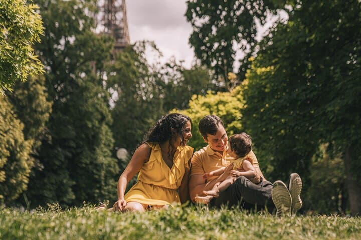 1-Hour Private Photoshoot in Paris