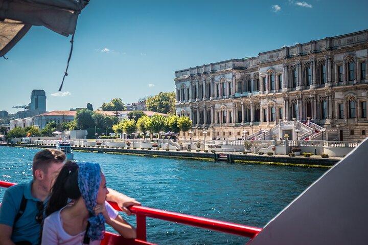 Tour en barco por el Bósforo en Estambul