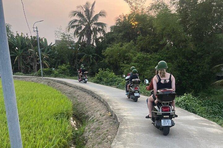 Hoi An Vespa Adventure Descubra joias escondidas e principais atrações