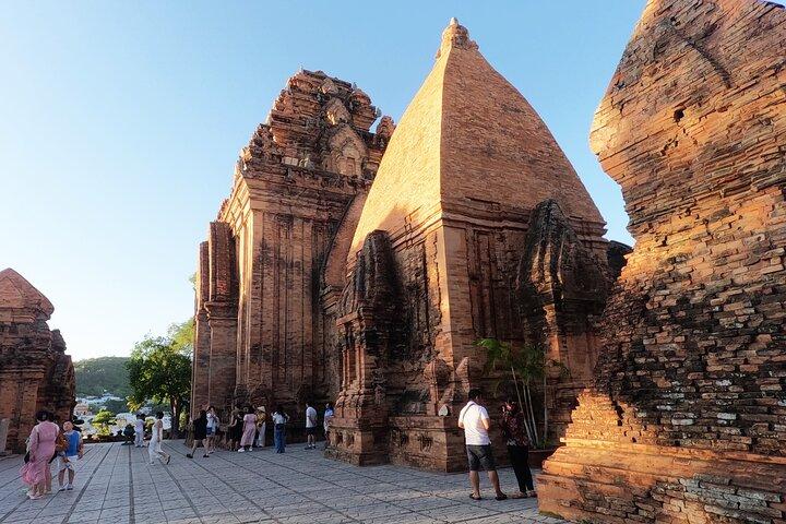 Tour privado : Nha Trang Tour de medio día por la ciudad & Almuerzo con PHỞ