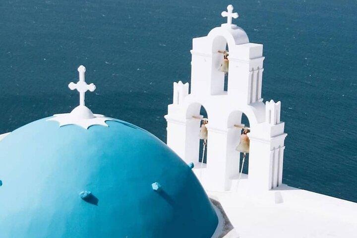 Tour en teleférico y en isla privada sin estrés por Santorini