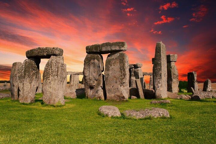 Excursión de un día al místico Stonehenge desde Londres